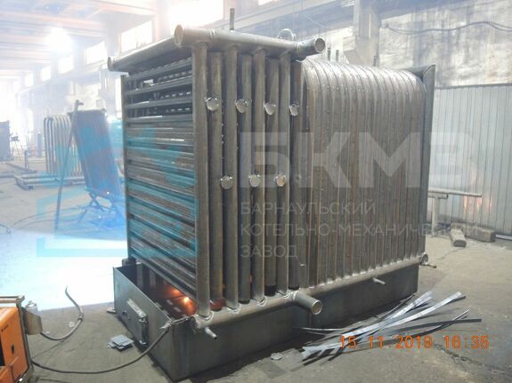 Производство водогрейных котлов отопления серии КВр